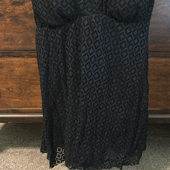 Women’s Swimsuit - Picture 3 of 7